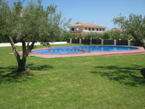 Гостиница Casa junto a la playa Costa Dorada  Ла-Амполья